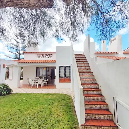 בית נופש Oura Family House *