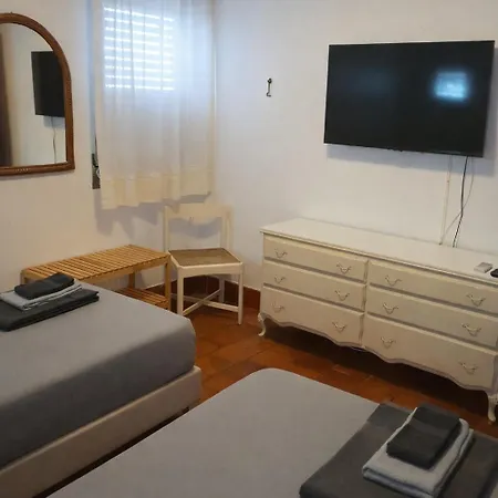 בית נופש Oura Family House