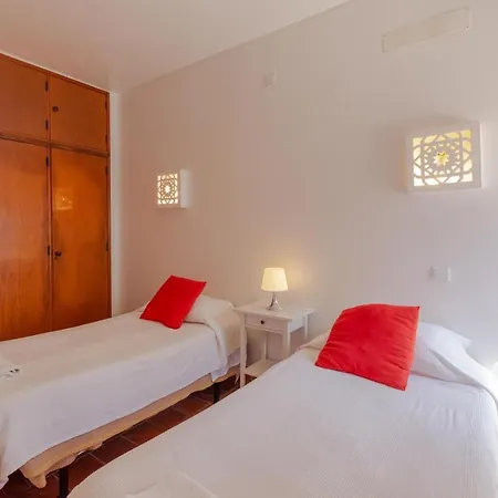 Oura Family House * 알부페이라