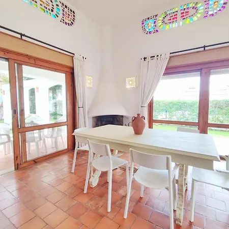 펜션 Oura Family House 알부페이라