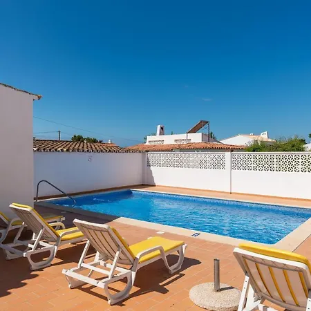 Oura Family House Αλμπουφέιρα