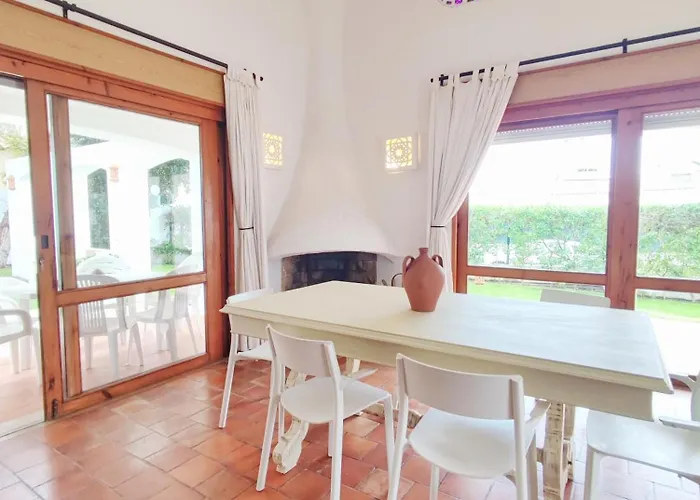 度假居 Oura Family House 阿尔布费拉